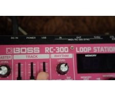 Boss RC-300 loop station (лупер)