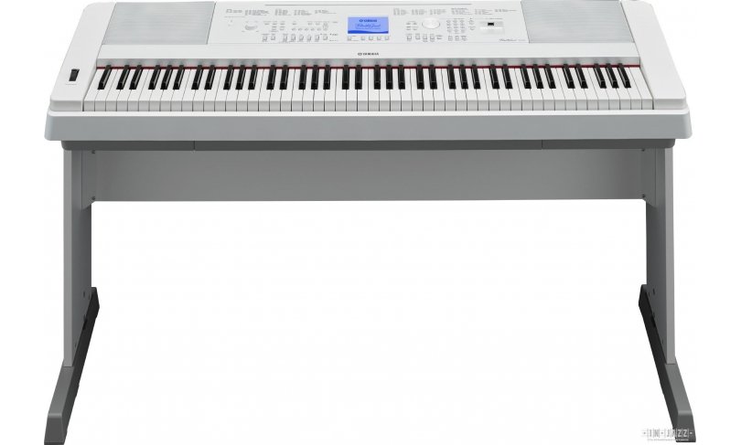 Синтезатор YAMAHA DGX-660WH + блок питания