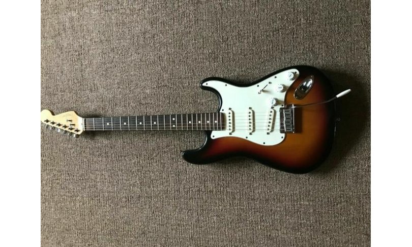 Fender American Standard Stratocaster (1999) Delux Plus