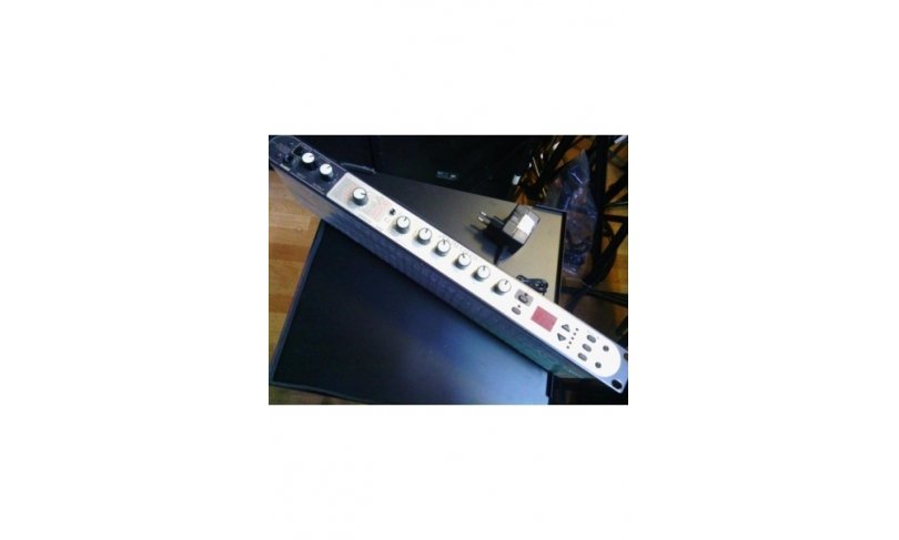 Zoom Studio 1204