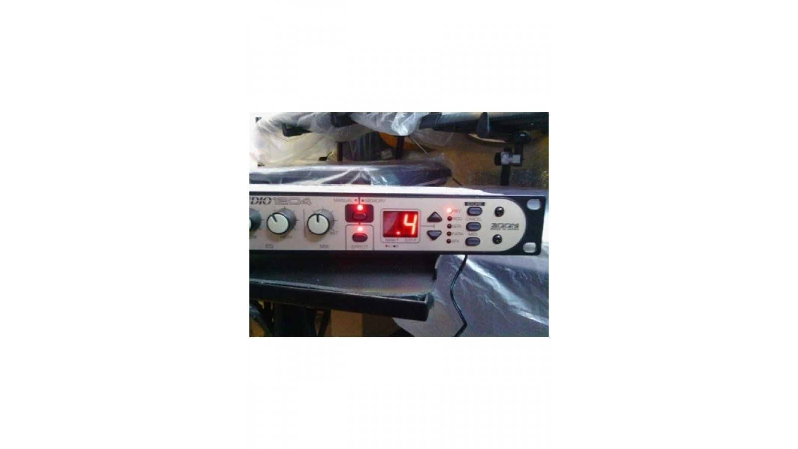 Zoom Studio 1204