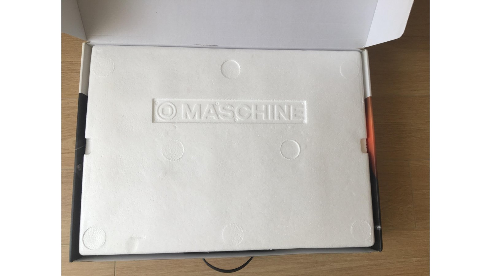 DJ контроллер Maschine Studio Black