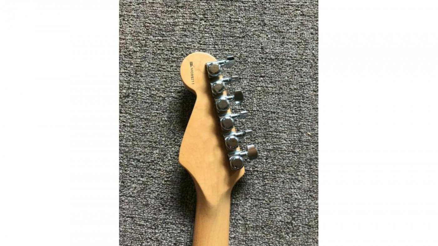 Fender American Standard Stratocaster (1999) Delux Plus